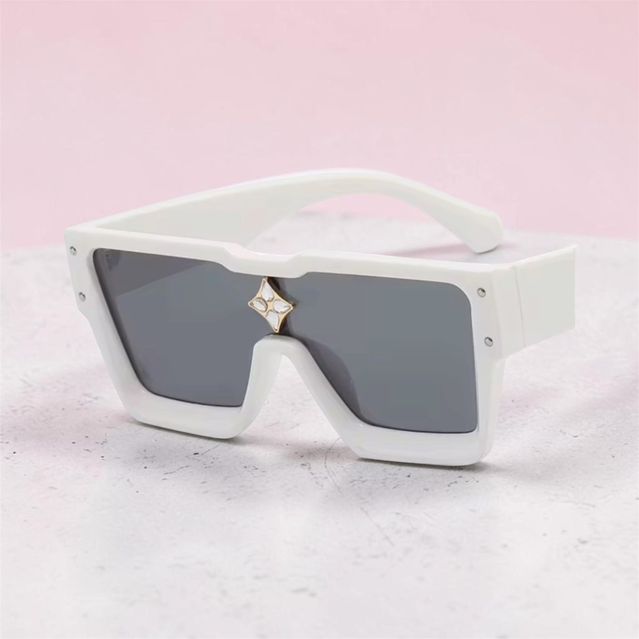 LvV Shades