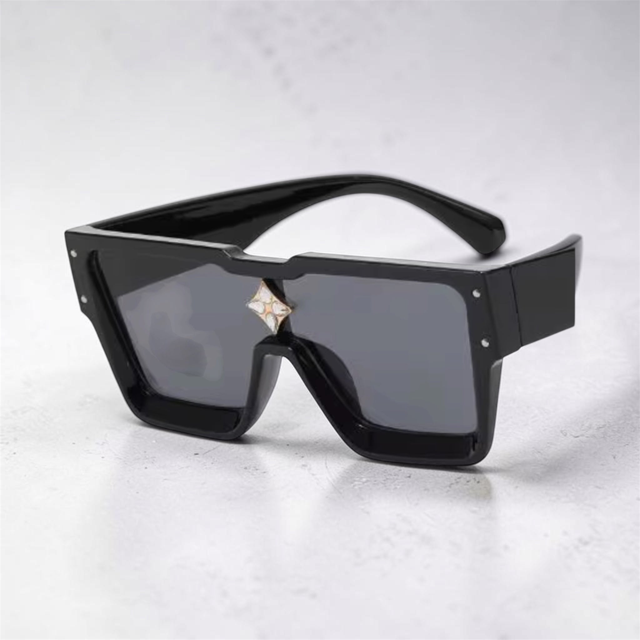 LvV Shades